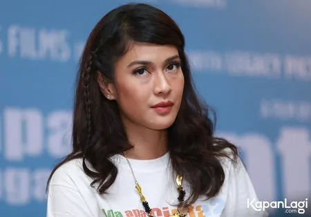Foto Dian Sastrowardoyo