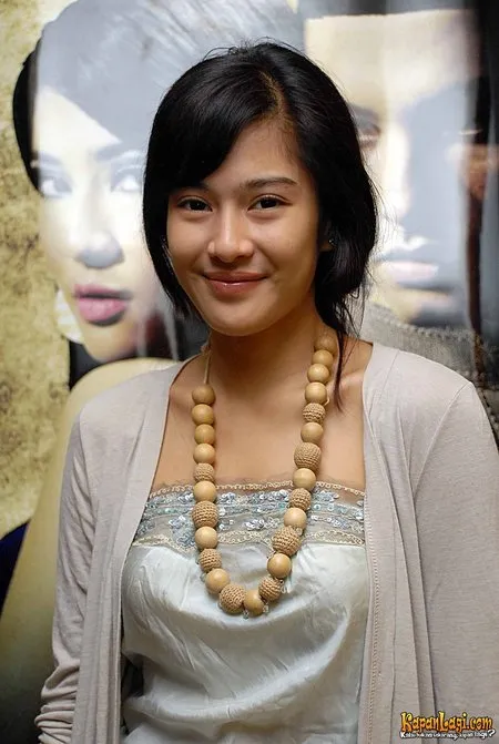 Foto Dian Sastrowardoyo