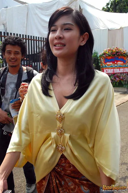 Foto Dian Sastrowardoyo