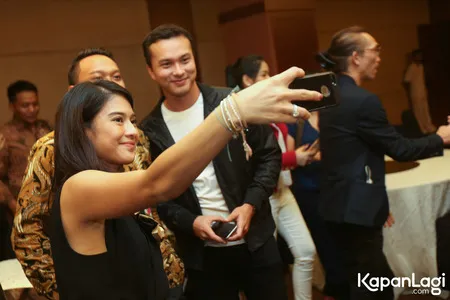 Foto Dian Sastrowardoyo