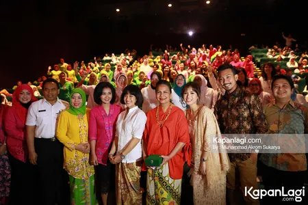 Foto Dian Sastrowardoyo