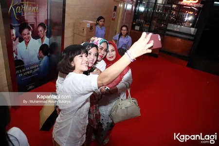 Foto Dian Sastrowardoyo