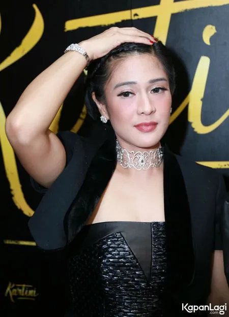 Foto Dian Sastrowardoyo