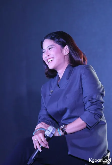 Foto Dian Sastrowardoyo