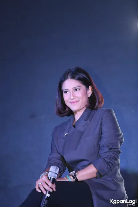 Foto Dian Sastrowardoyo