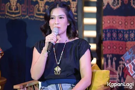 Foto Dian Sastrowardoyo