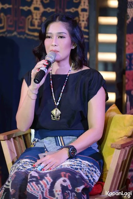 Foto Dian Sastrowardoyo