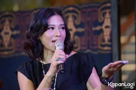 Foto Dian Sastrowardoyo