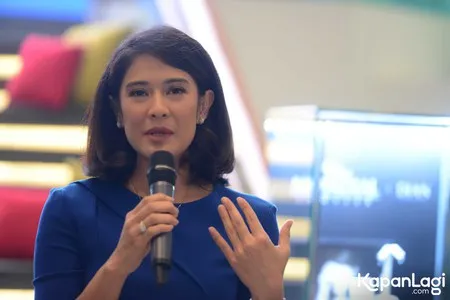 Foto Dian Sastrowardoyo