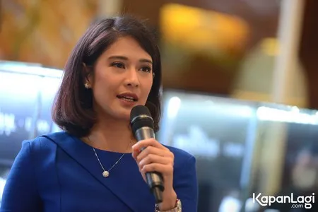 Foto Dian Sastrowardoyo