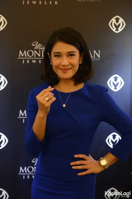 Foto Dian Sastrowardoyo