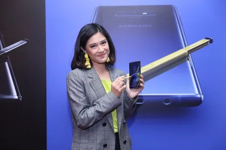 Foto Dian Sastrowardoyo