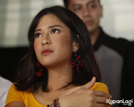 Foto Dian Sastrowardoyo