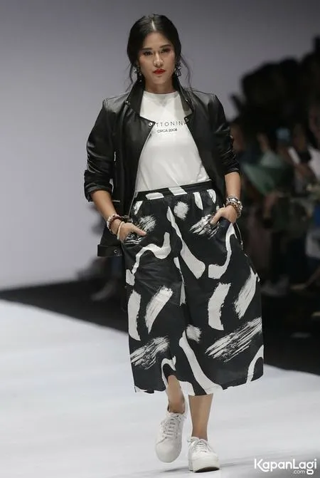 Foto Dian Sastrowardoyo