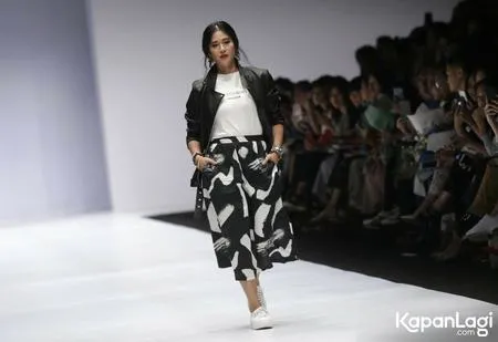 Foto Dian Sastrowardoyo