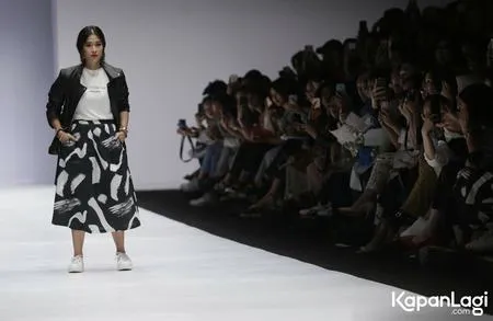 Foto Dian Sastrowardoyo