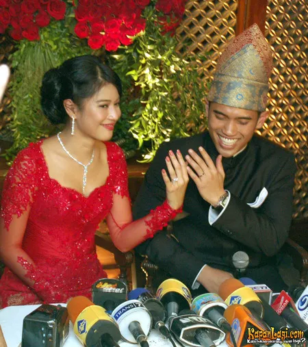 Foto Dian Sastrowardoyo