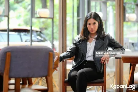 Foto Dian Sastrowardoyo