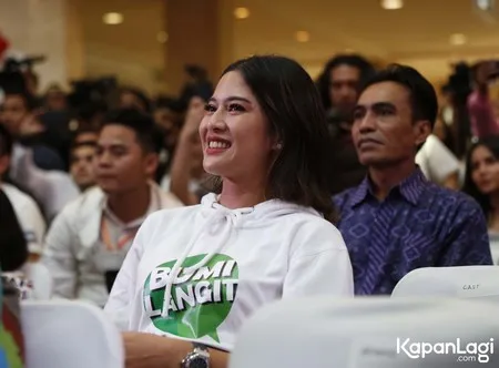 Foto Dian Sastrowardoyo