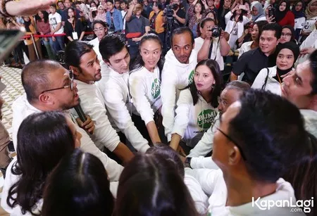 Foto Dian Sastrowardoyo