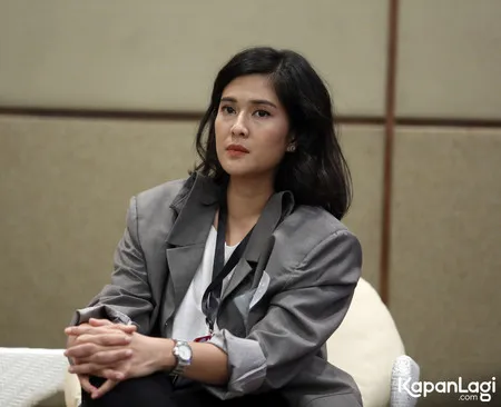 Foto Dian Sastrowardoyo