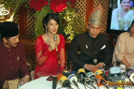 Foto Dian Sastrowardoyo