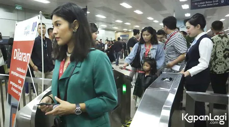 Foto Dian Sastrowardoyo