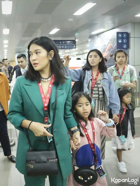 Foto Dian Sastrowardoyo