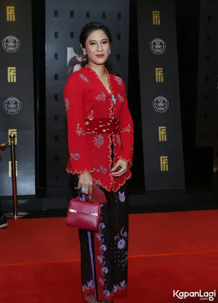 Foto Dian Sastrowardoyo