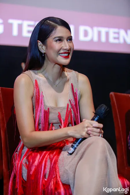 Foto Dian Sastrowardoyo