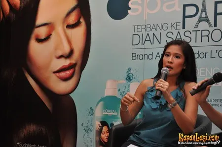 Foto Dian Sastrowardoyo