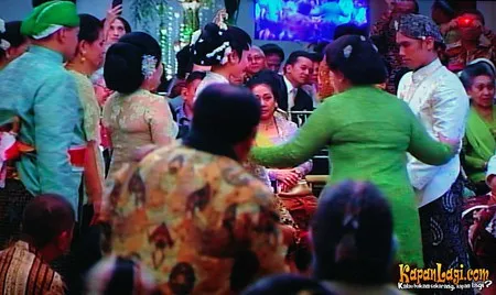 Foto Dian Sastrowardoyo