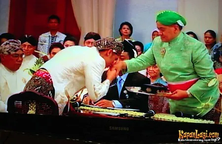 Foto Dian Sastrowardoyo