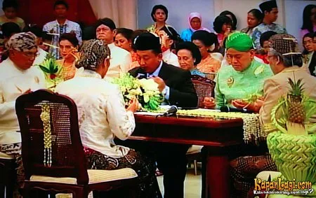 Foto Dian Sastrowardoyo