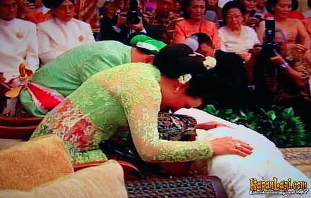 Foto Dian Sastrowardoyo