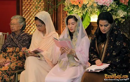 Foto Dian Sastrowardoyo