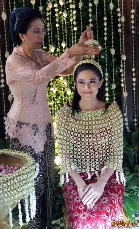 Foto Dian Sastrowardoyo