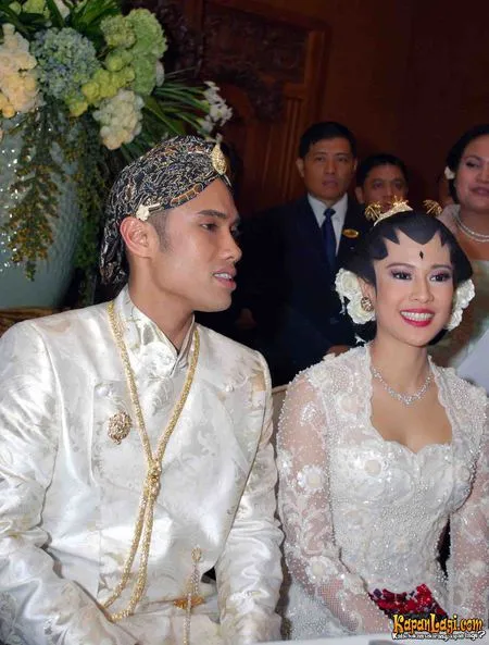 Foto Dian Sastrowardoyo