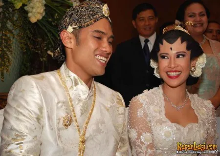 Foto Dian Sastrowardoyo