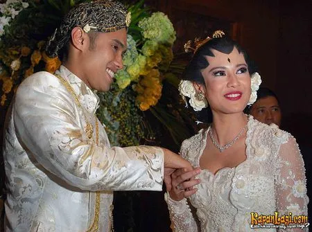 Foto Dian Sastrowardoyo