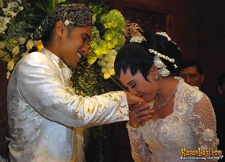 Foto Dian Sastrowardoyo