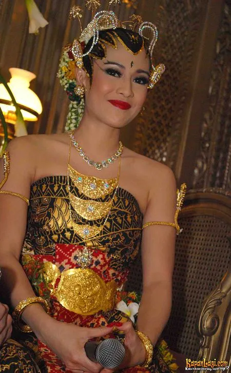 Foto Dian Sastrowardoyo