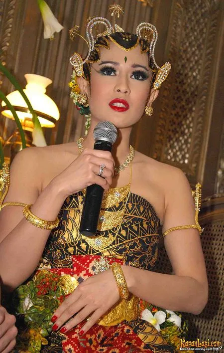 Foto Dian Sastrowardoyo