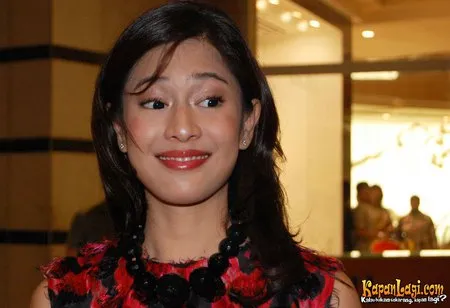 Foto Dian Sastrowardoyo