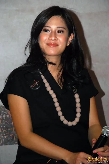 Foto Dian Sastrowardoyo