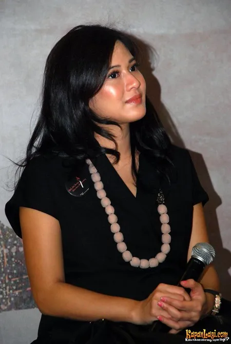 Foto Dian Sastrowardoyo