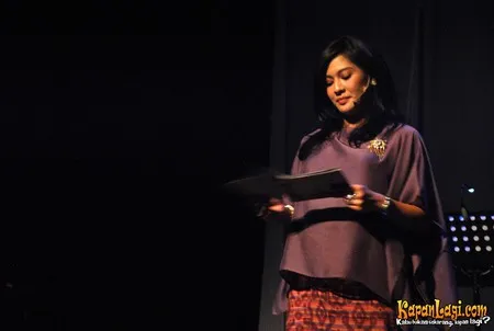 Foto Dian Sastrowardoyo