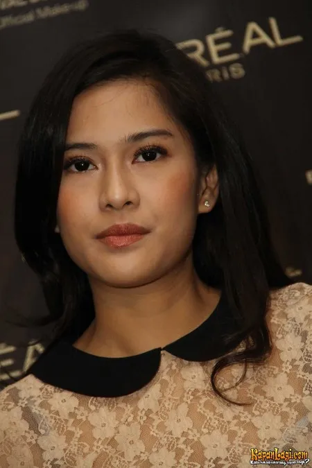 Foto Dian Sastrowardoyo