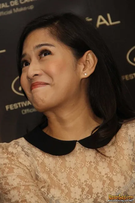 Foto Dian Sastrowardoyo