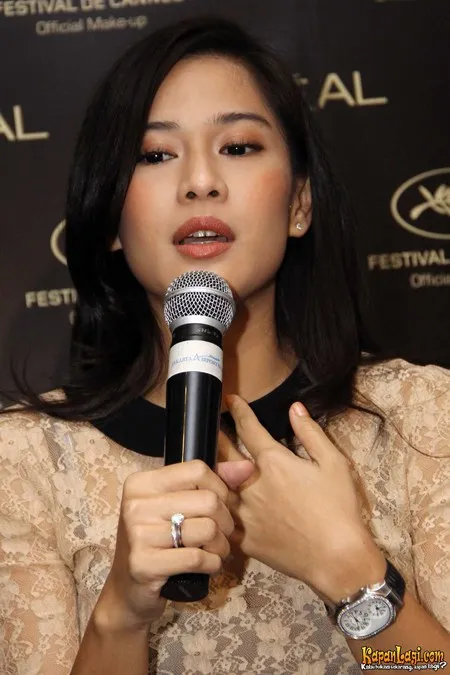 Foto Dian Sastrowardoyo